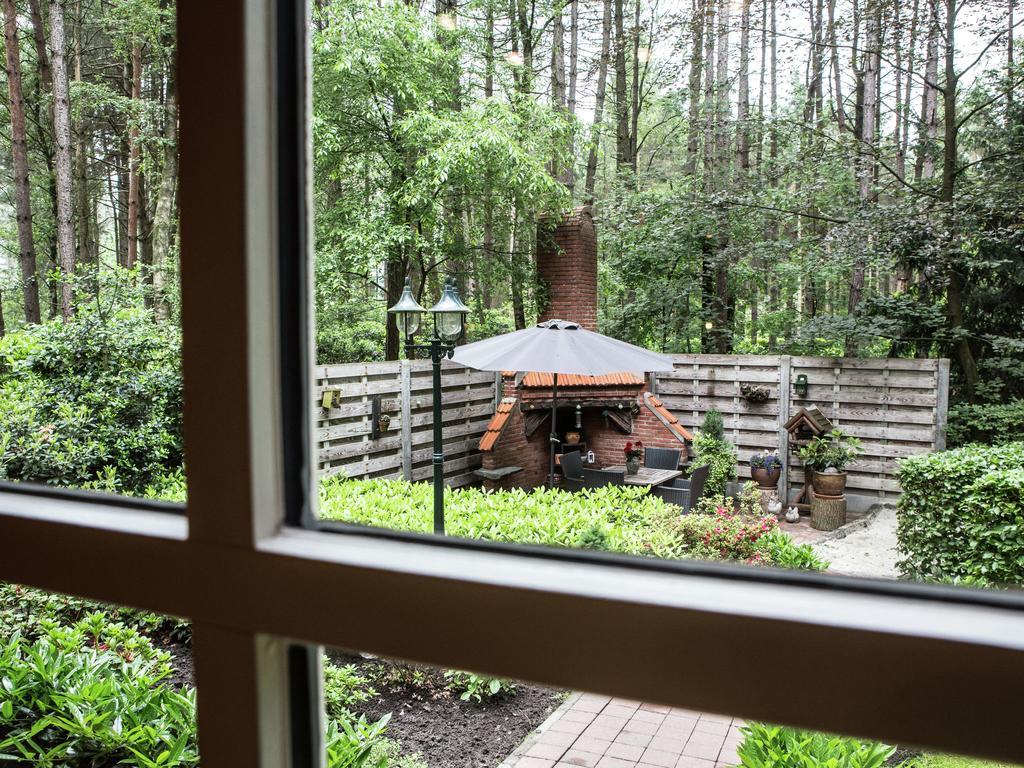 Luxurious Chalet In Oud Turnhout With Large Garden Villa Oud-Turnhout Buitenkant foto