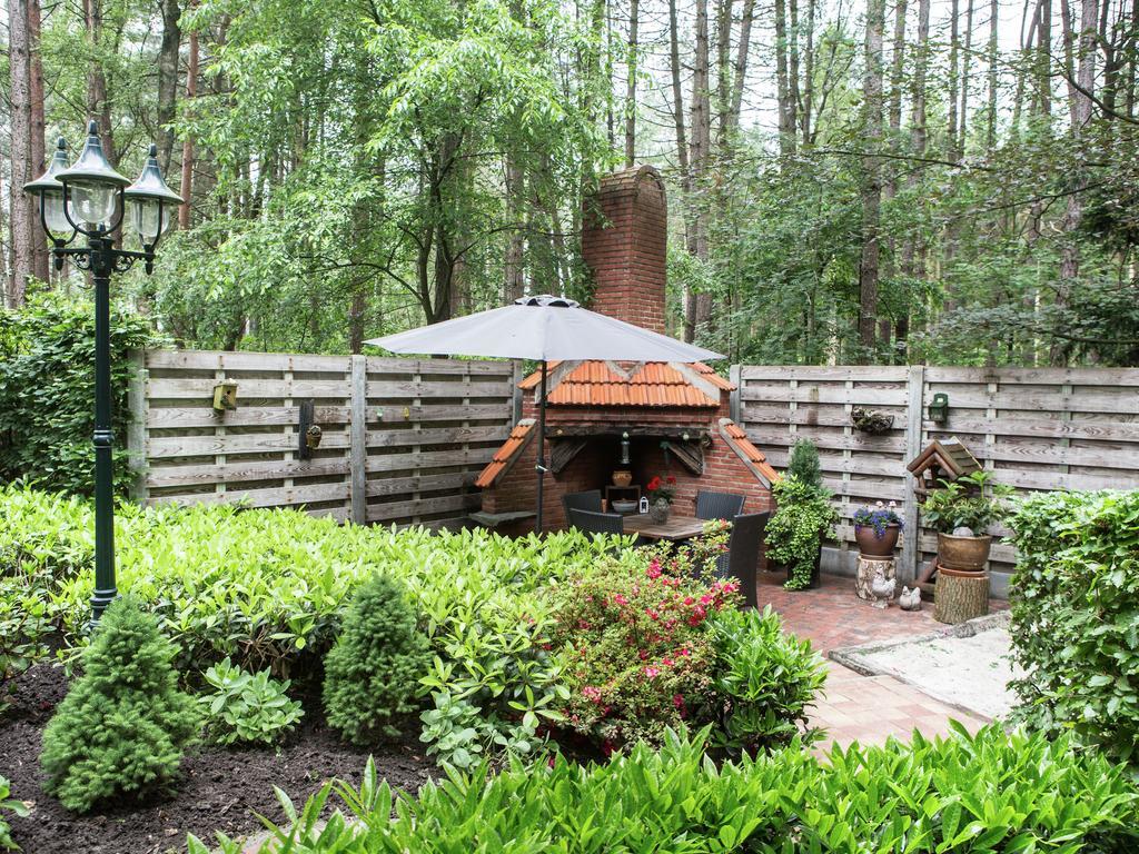 Luxurious Chalet In Oud Turnhout With Large Garden Villa Oud-Turnhout Buitenkant foto