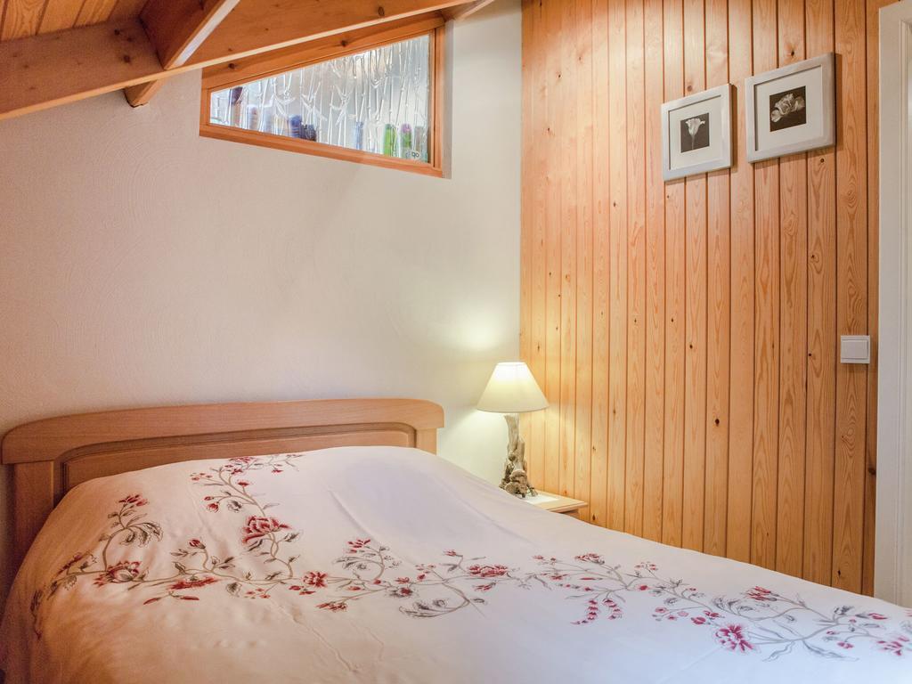 Luxurious Chalet In Oud Turnhout With Large Garden Villa Oud-Turnhout Buitenkant foto