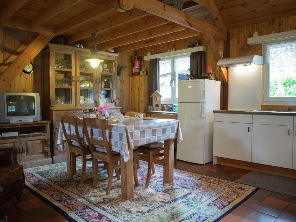 Luxurious Chalet In Oud Turnhout With Large Garden Villa Oud-Turnhout Buitenkant foto